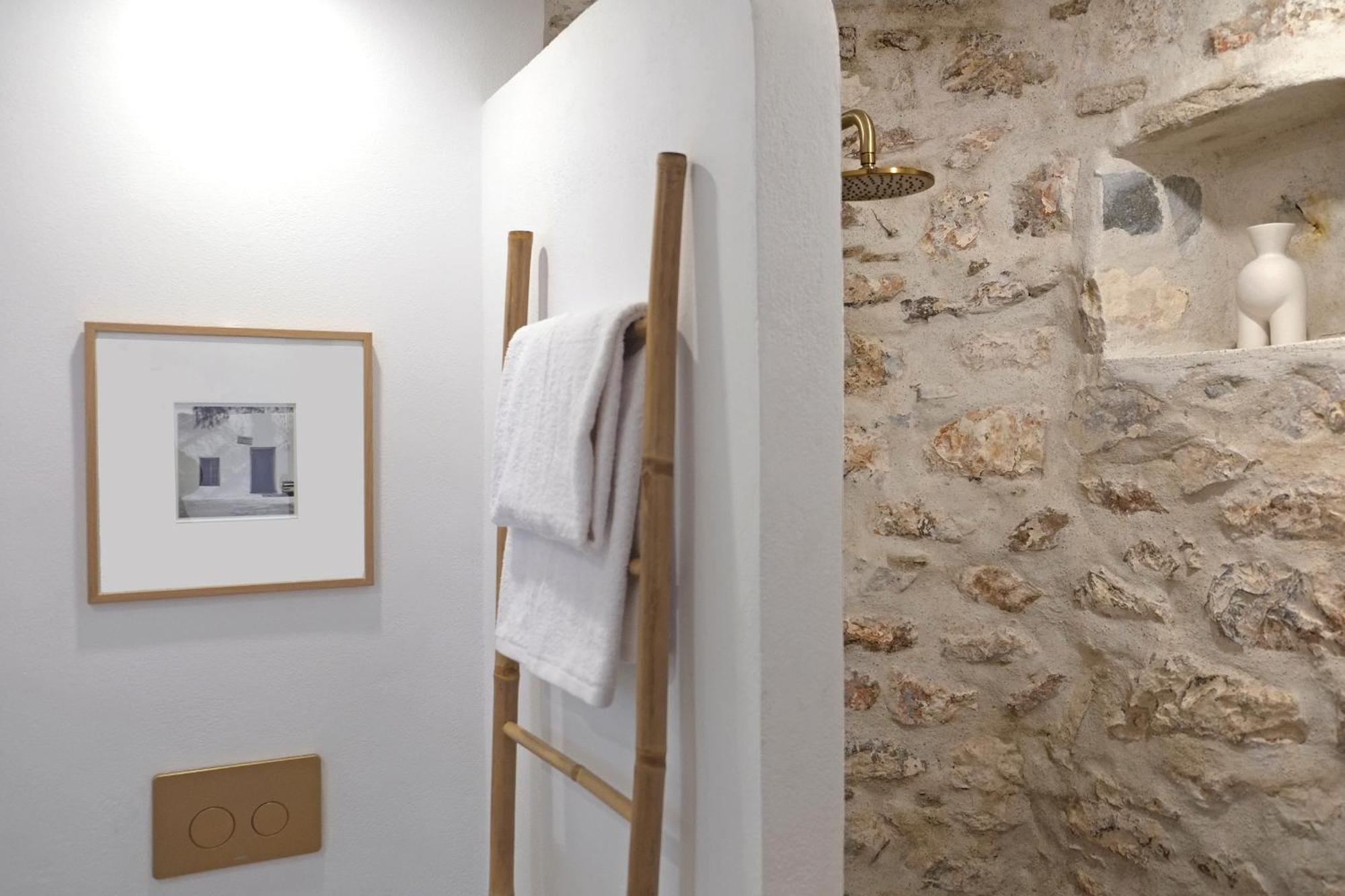 Arta Hydra Hotel Kamer foto